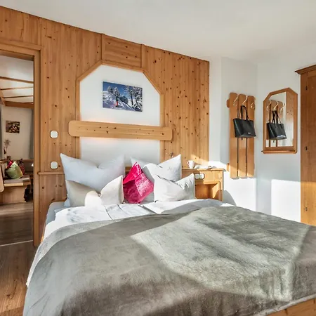 Haus Schoeser شقة