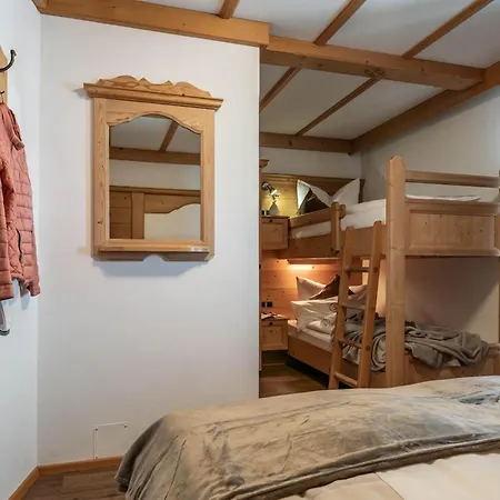 Haus Schoeser * هيباخ