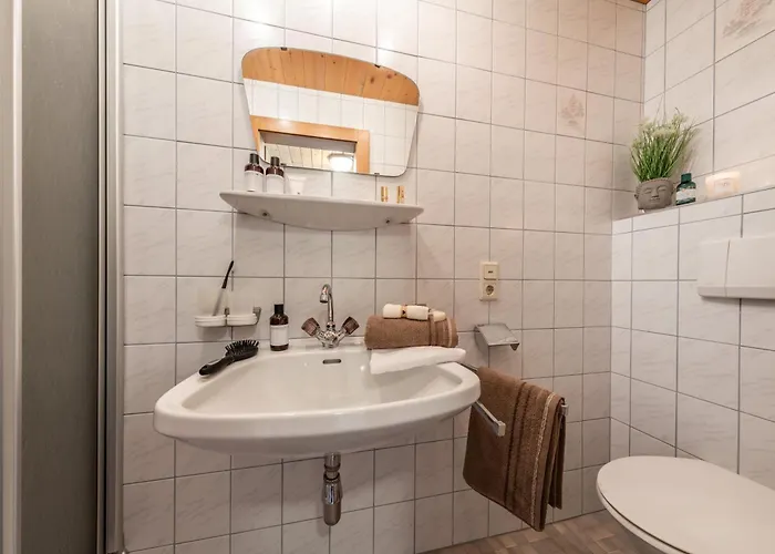 Haus Schoeser היפאך