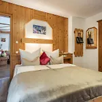 Haus Schoeser Apartman