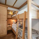 Haus Schoeser Apartman *