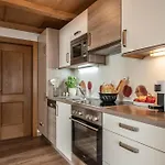 Haus Schoeser Apartman *